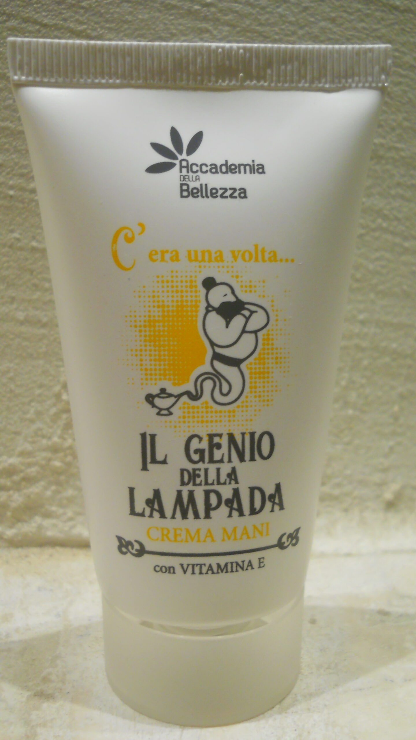 Featured image for “Crema mani "il genio della lampada"”