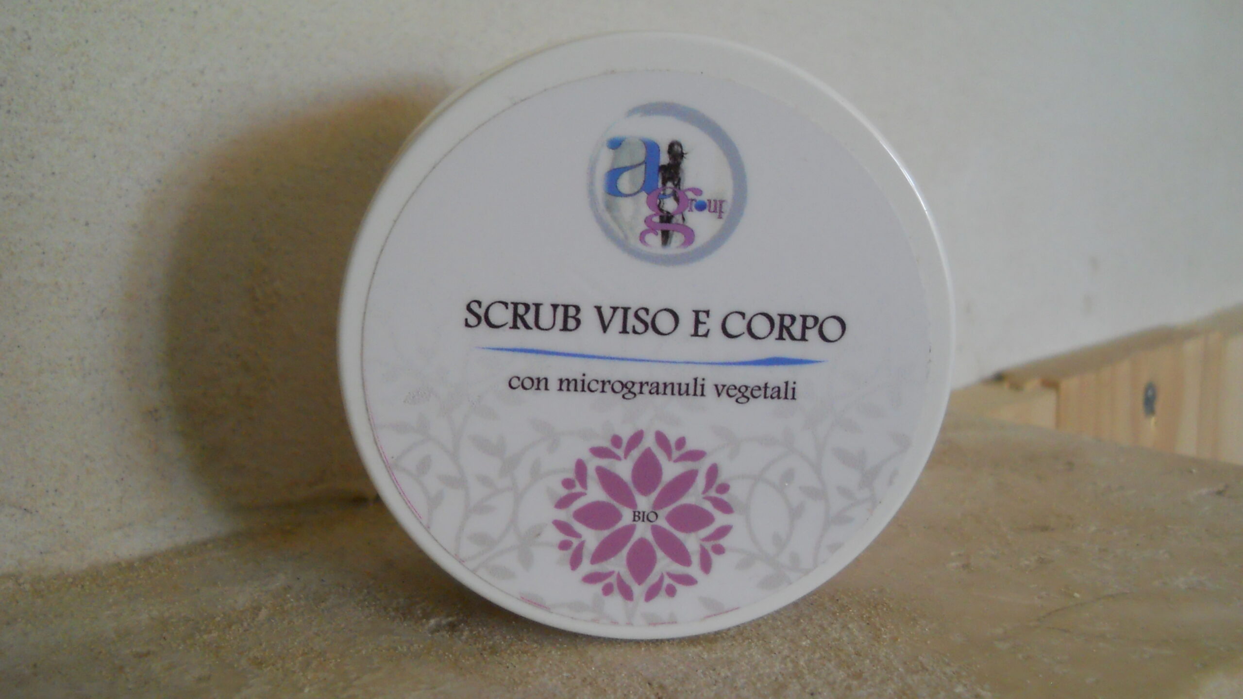 Featured image for “Scrub Viso e Corpo con Micro-granuli Vegetale”
